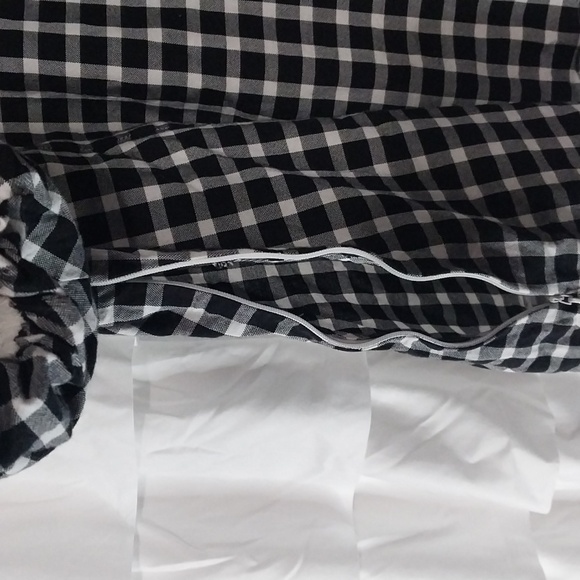 Black and White Checkered Women's Top By Ann Taylor Size 12 - Picture 3 of 4